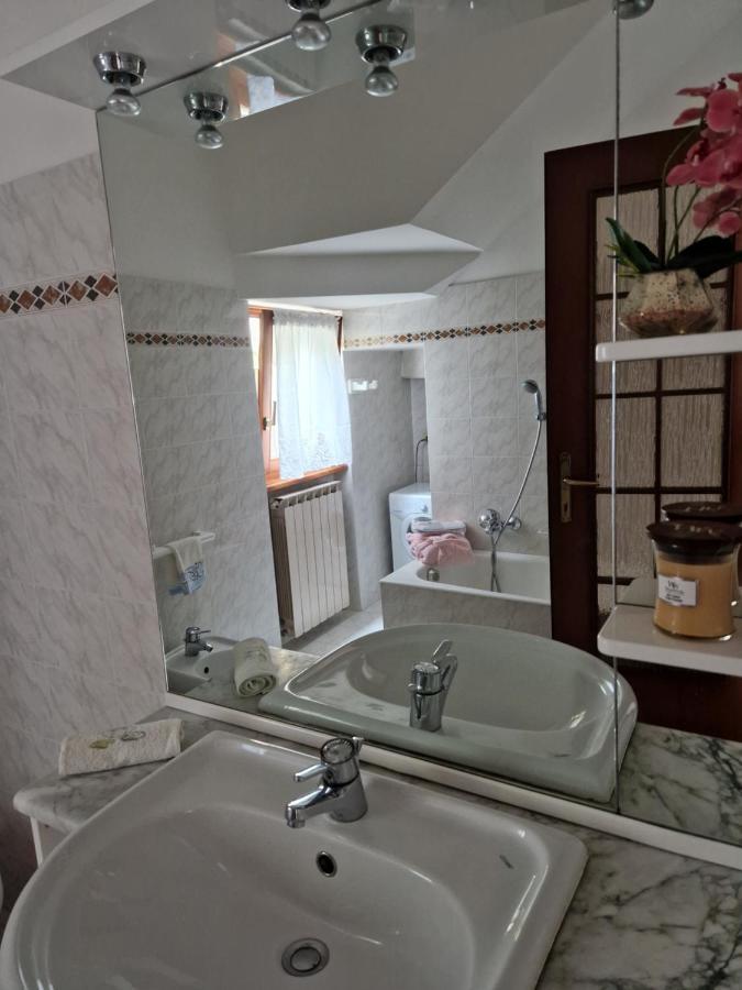 Borgocastello Lägenhet Rezzonico Exteriör bild